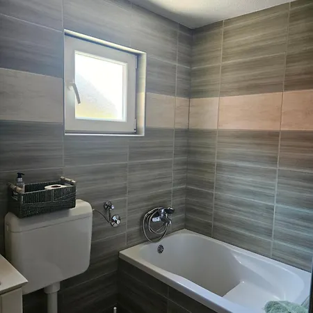 Holiday home Studio Apartman Nera Otoka (Bihac)