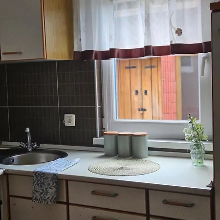 Studio Apartman Nera Holiday home *